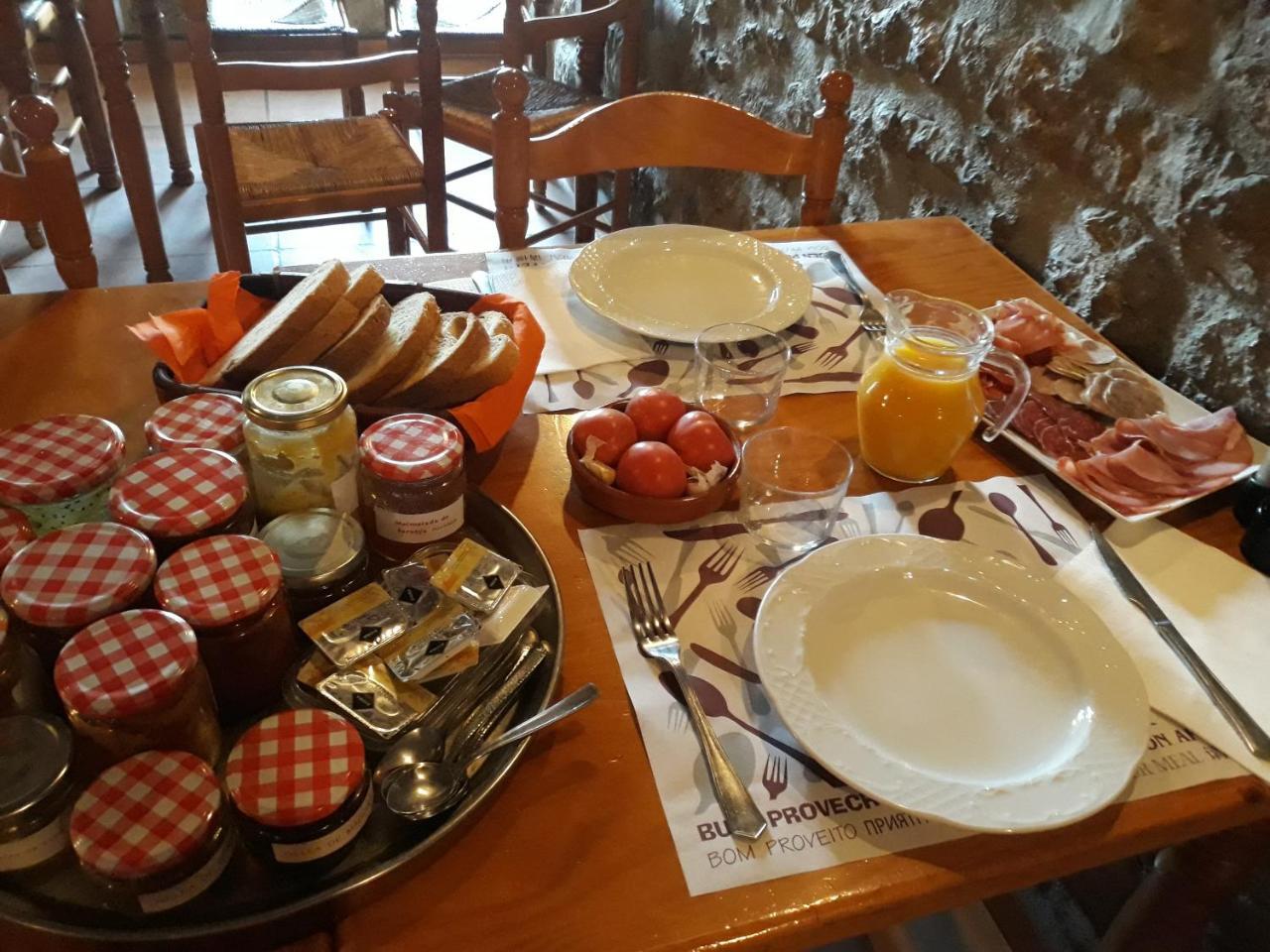 فندق Olianaفي  Casa Angrill المظهر الخارجي الصورة
